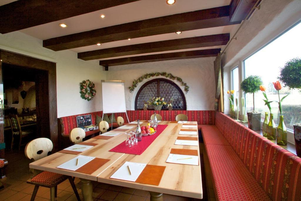 Hotel & Restaurant Dornweiler Hof Illertissen Esterno foto