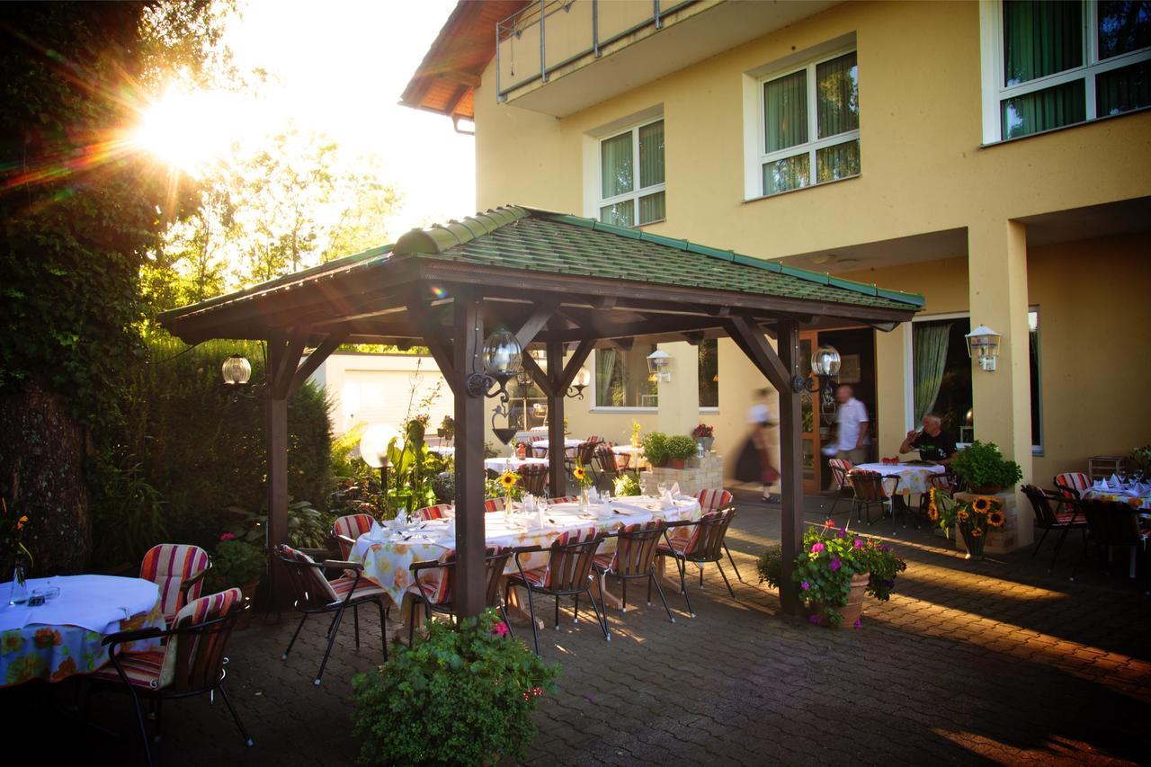 Hotel & Restaurant Dornweiler Hof Illertissen Esterno foto