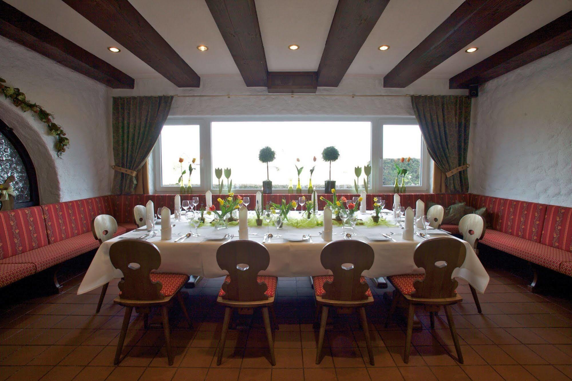 Hotel & Restaurant Dornweiler Hof Illertissen Esterno foto