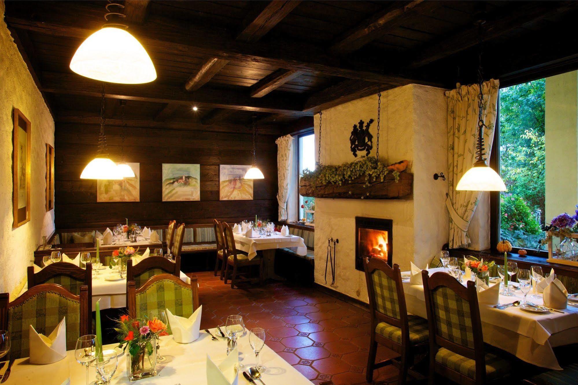 Hotel & Restaurant Dornweiler Hof Illertissen Esterno foto